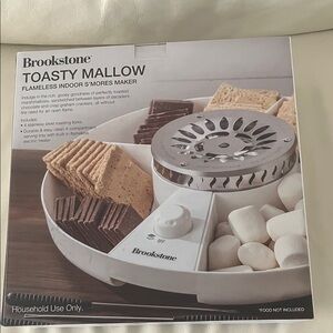 Brookstone Cream Toasty Mallow S'mores Maker